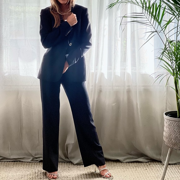 Dolce & Gabbana Black Slim 2 Piece Suit Set - Picture 8 of 16